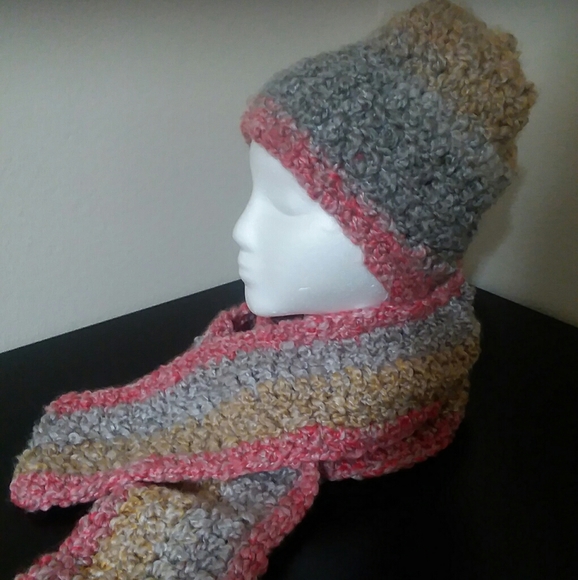Coral, gray, beige hat and scarf - Picture 2 of 3